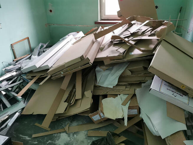 SPRZĄTANIE Piwnic Strychów Garaży WYWÓZ Odbiór Śmieci Odpady