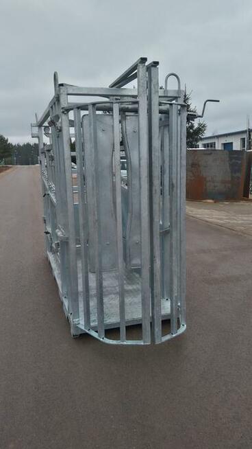 Poskrom do bydła krów Nowy