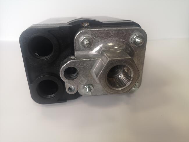 wyłącznik ciśnieniowy do sprężarki CONDOR MDR5/11 NOWY!!!