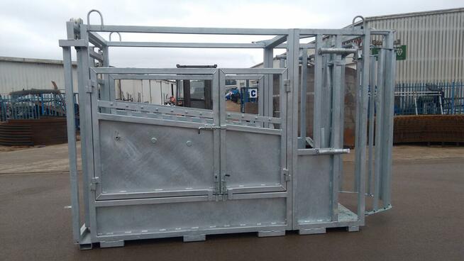 Poskrom do bydła krów Nowy