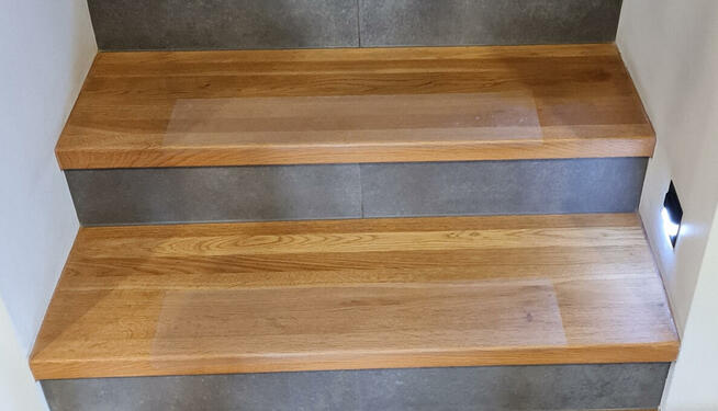 Folia ochronna na schody - zabezpieczenie w trakcie remontu