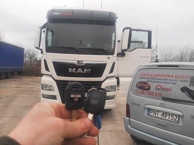 Dorabianie i kodowanie kluczy i pilotów do aut ciężarowych