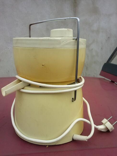 Sokowirówka elektryczna, 50 zł.