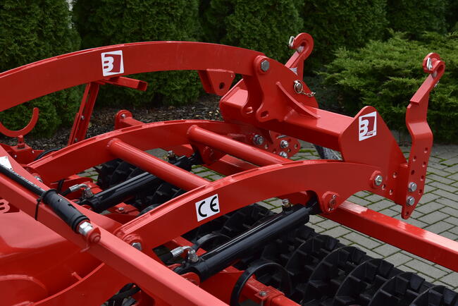 Agregat Uprawowo - Siewny - BATYRA Lublin / Model LEW PLUS