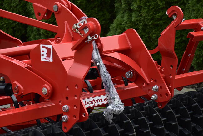 Agregat Uprawowo - Siewny - BATYRA Lublin / Model LEW PLUS