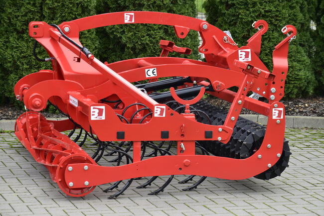 Agregat Uprawowo - Siewny - BATYRA Lublin / Model LEW PLUS