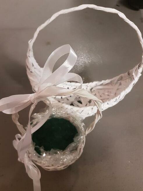 koszyki białe i cos wiecej