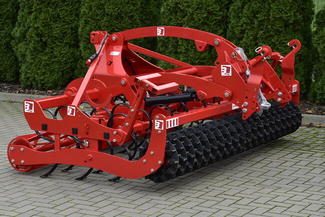 Agregat Uprawowo - Siewny - BATYRA Lublin / Model LEW PLUS