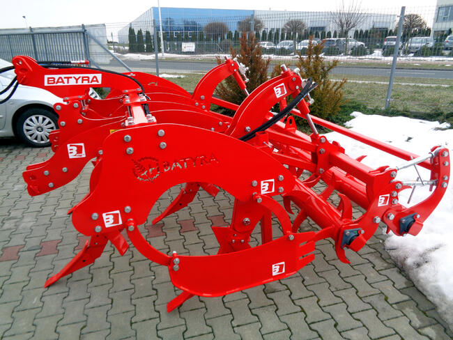 Pług Dłutowy Bezorkowy Głębosz HECTOR - BATYRA Lublin