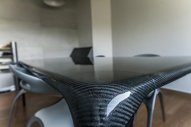 Produkcja kompozytów z włókna węglowego - karbonu, laminatu