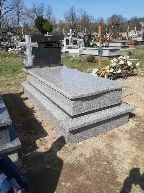 Grobowce, Nagrobki granitowe, Schody Blaty Parapety