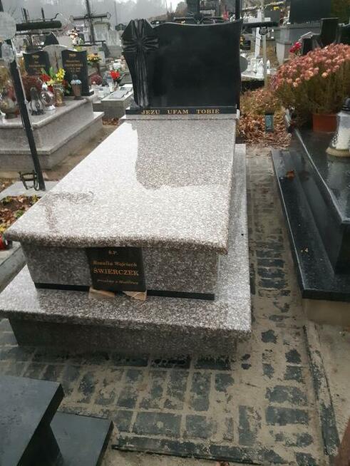 Grobowce, Nagrobki granitowe, Schody Blaty Parapety