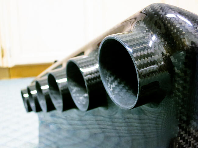 Produkcja kompozytów z włókna węglowego - karbonu, laminatu