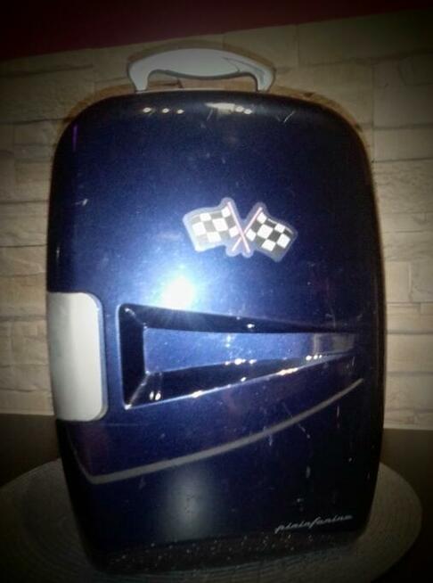 Mini lodówka na kosmetyki-przenośna-turystyczna