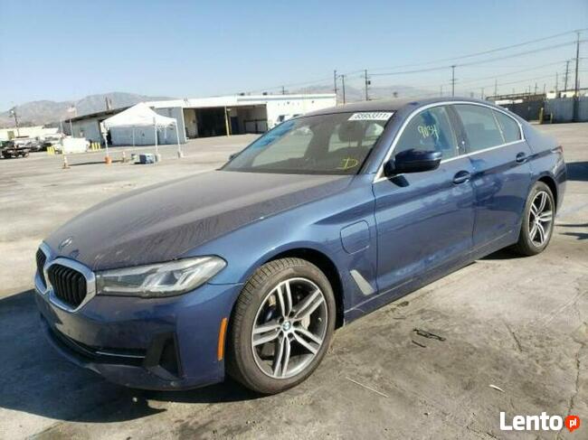 BMW 530 2021, 2.0L hybryda, 4x4, porysowany