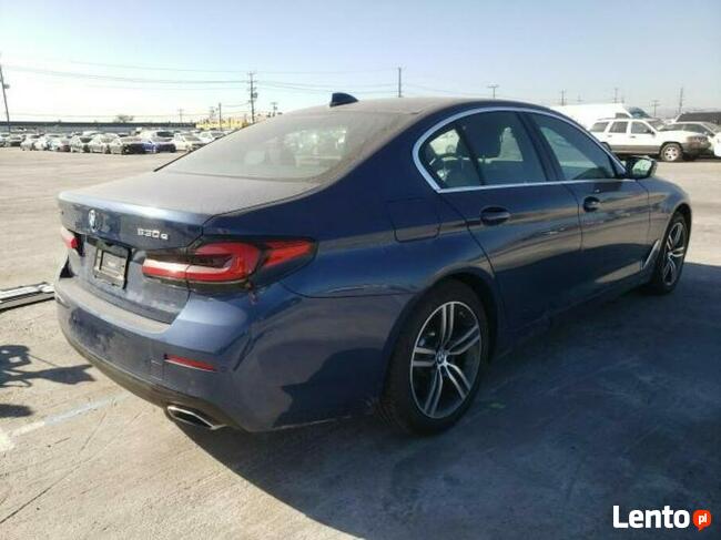 BMW 530 2021, 2.0L hybryda, 4x4, porysowany