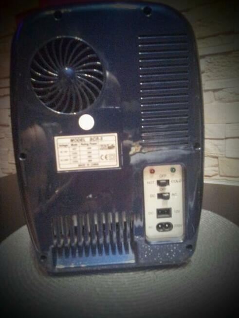 Mini lodówka na kosmetyki-przenośna-turystyczna