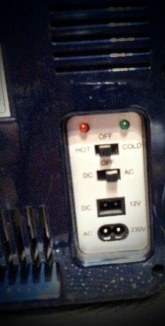 Mini lodówka na kosmetyki-przenośna-turystyczna