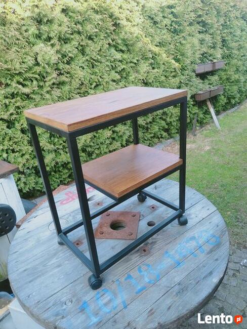 Półka na kółkach