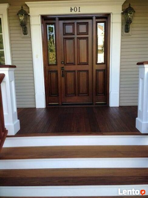 Drewniane drzwi zewnętrzne na wymiar od PRODUCENTA
