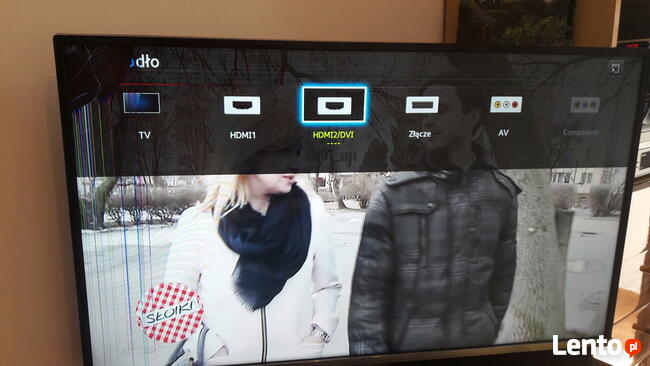 Sprzedaje telewizor SAMSUNG i daje teczkę skórzaną