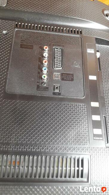 Sprzedaje telewizor SAMSUNG i daje teczkę skórzaną