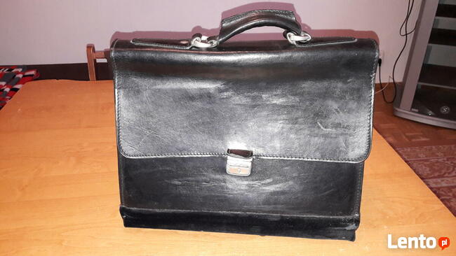 Sprzedaje telewizor SAMSUNG i daje teczkę skórzaną