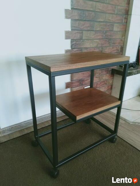 Stolik pomocniczy na kółkach