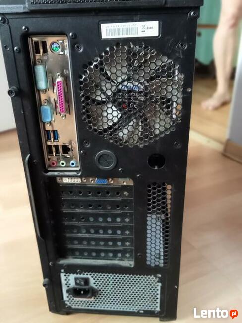 Sprzedam mało używany komputer stacjonarny