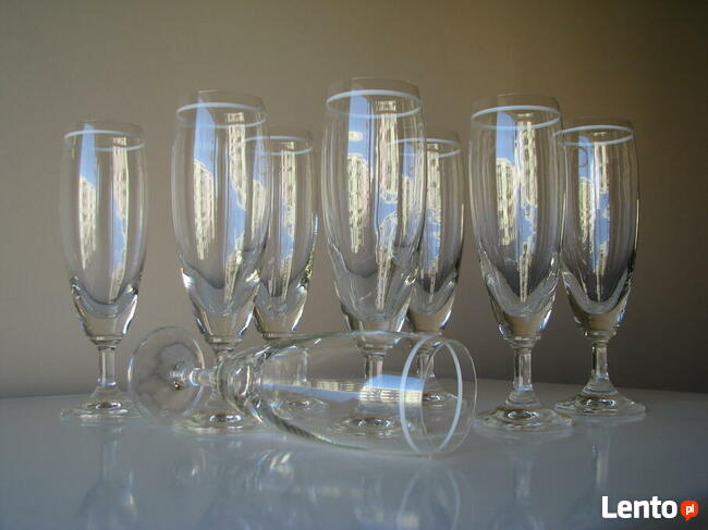 Lampki – kieliszki na wino z obwódką szampanówki 8 szt retro
