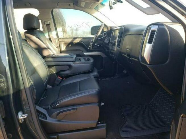 Chevrolet Silverado 2017, 5.3L, porysowany lakier