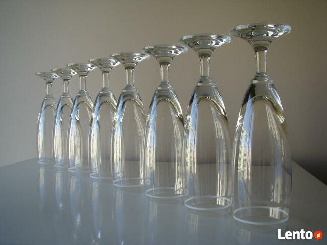 Lampki – kieliszki na wino z obwódką szampanówki 8 szt retro