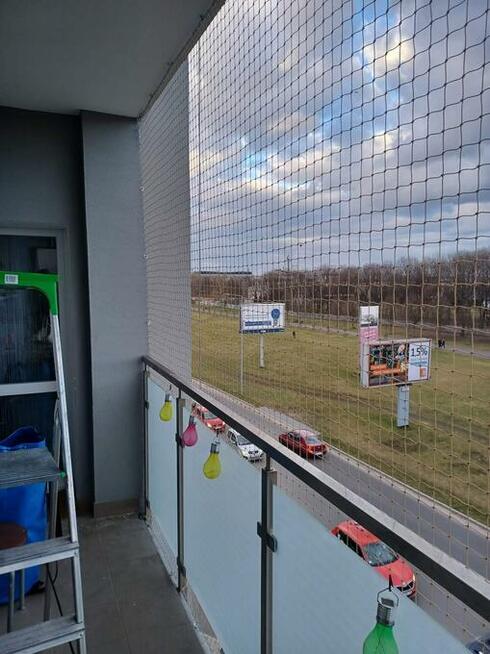 Siatka dla kota, na balkon, na ptaki montaż