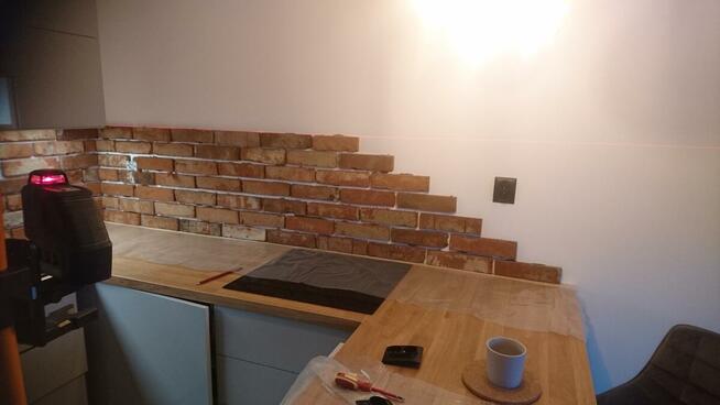 Glazurnik. Układanie płytek, flizowanie, Malowanie