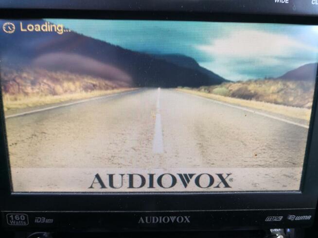 Radio samochodowe Audiovox- uv8