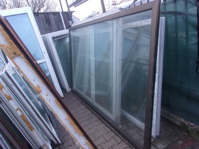 Okna pcv w szerokim wyborze 1000 - ące okien na stanie