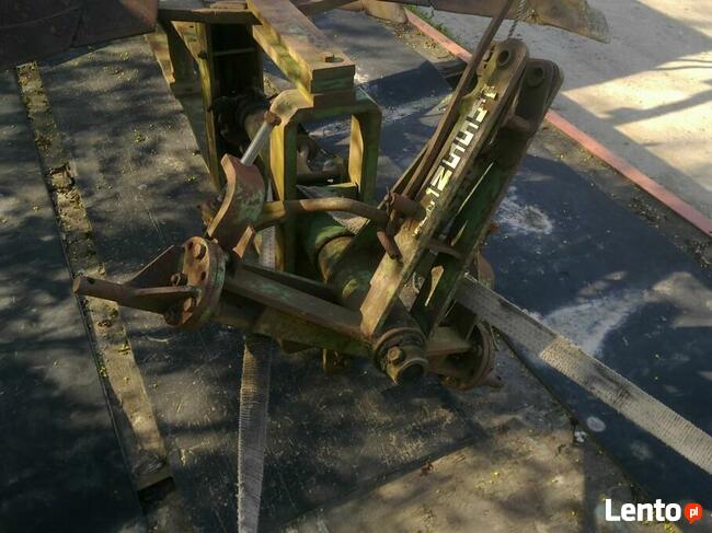 Pług 3 skibowy obrotowy do C-360.