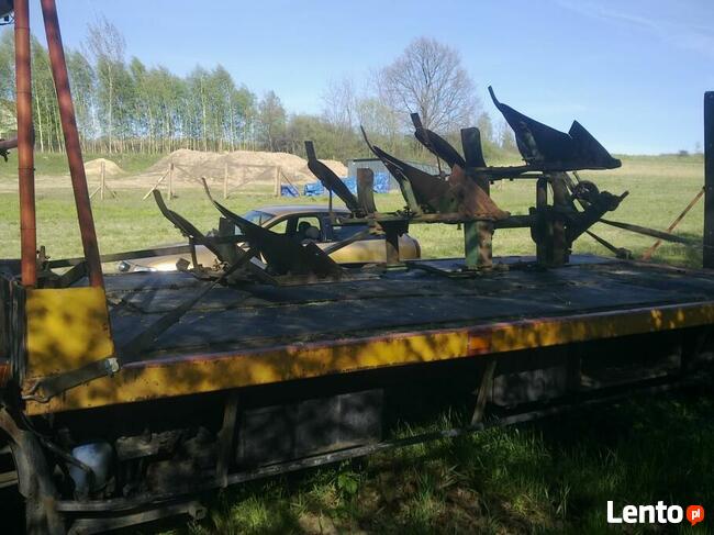 Pług 3 skibowy obrotowy do C-360.