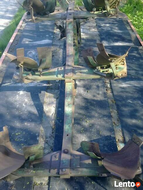 Pług 3 skibowy obrotowy do C-360.