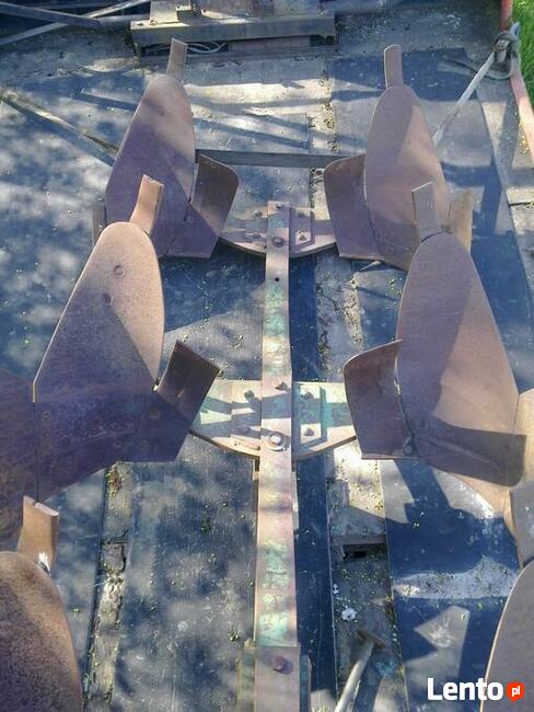 Pług 3 skibowy obrotowy do C-360.