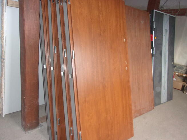 Okna pcv w szerokim wyborze 1000 - ące okien na stanie