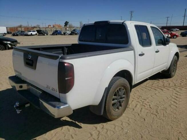 Nissan Frontier 2019, 4.0L, od ubezpieczalni