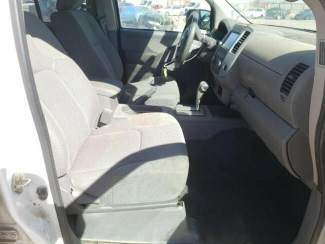 Nissan Frontier 2019, 4.0L, od ubezpieczalni