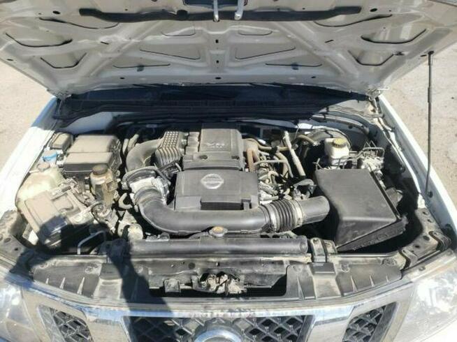 Nissan Frontier 2019, 4.0L, od ubezpieczalni