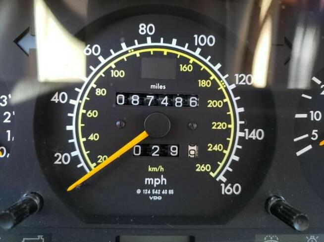 Mercedes E 320 1995, 3.2L, od ubezpieczalni