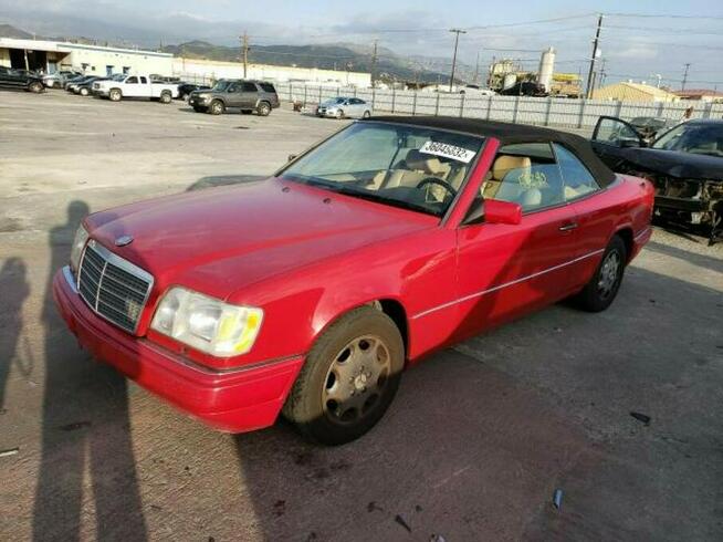 Mercedes E 320 1994, 3.2L, od ubezpieczalni