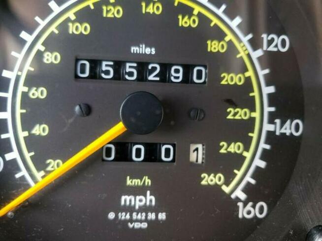 Mercedes E 320 1994, 3.2L, od ubezpieczalni