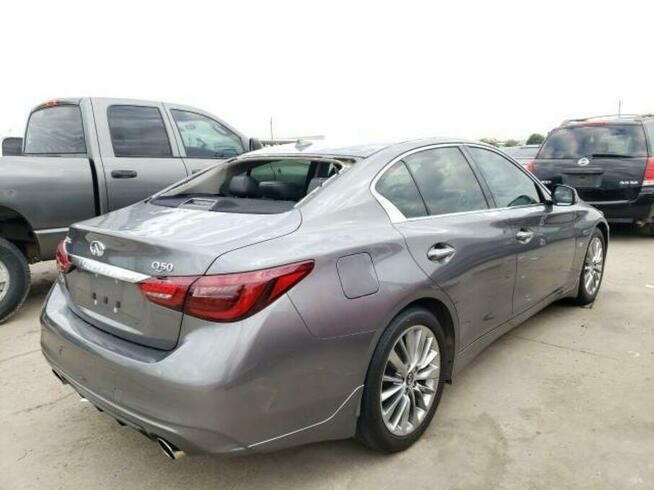 Infiniti Q50 2019, 3.0L, od ubezpieczalni