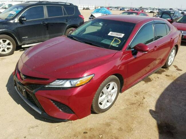 Toyota Camry 2018, 2.5L, od ubezpieczalni