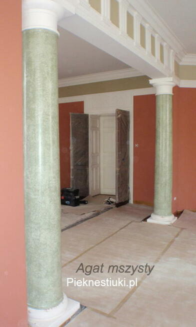 Szlachetne wyprawy ścienne imitujące marmur, granit.